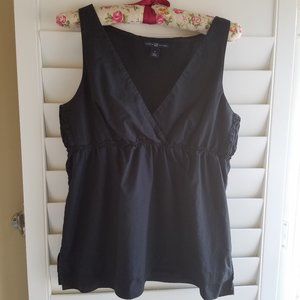 GAP Babydoll solid black vneck tank top